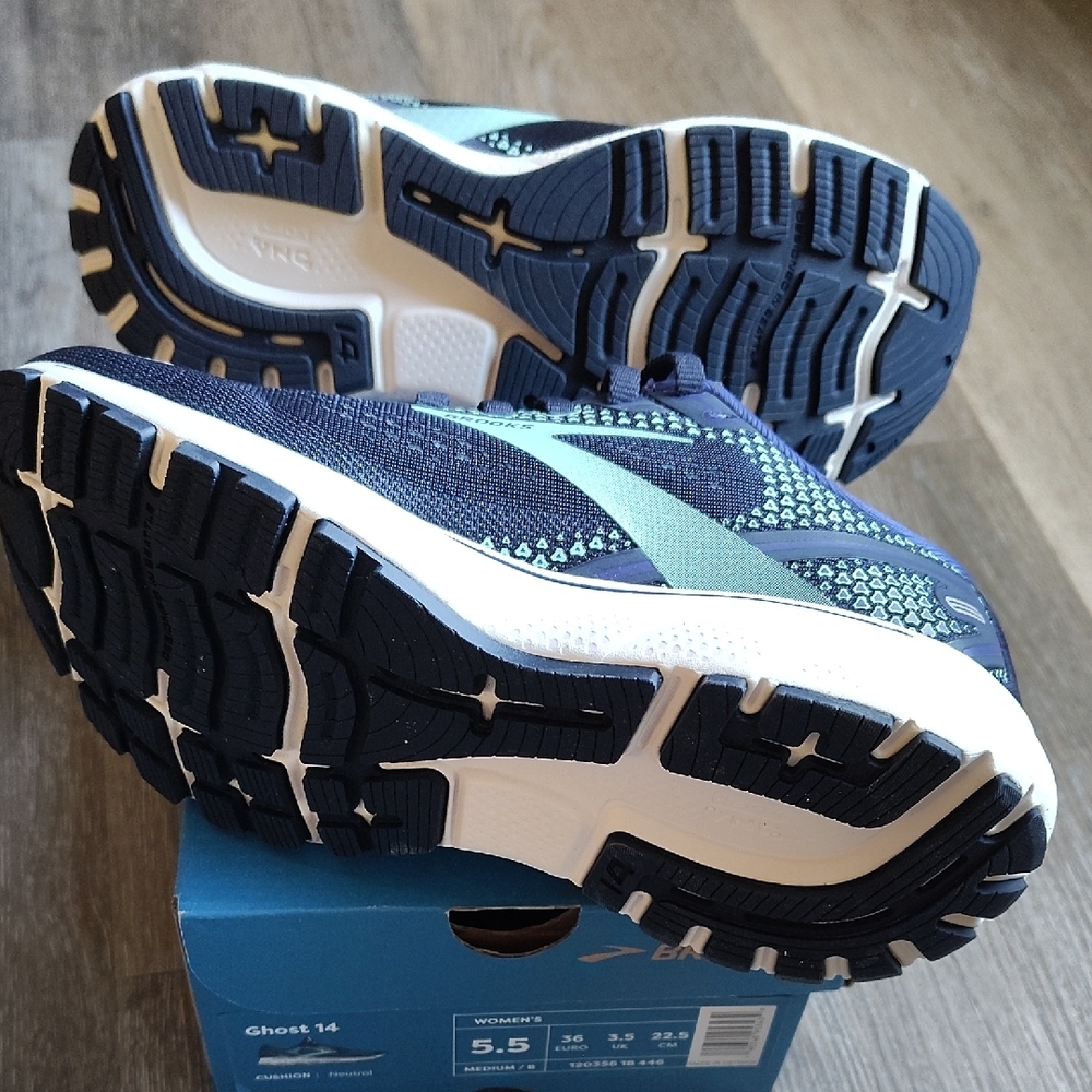 Brooks Women's Ghost 14 Athletic Shoes - Picture 3 of 5